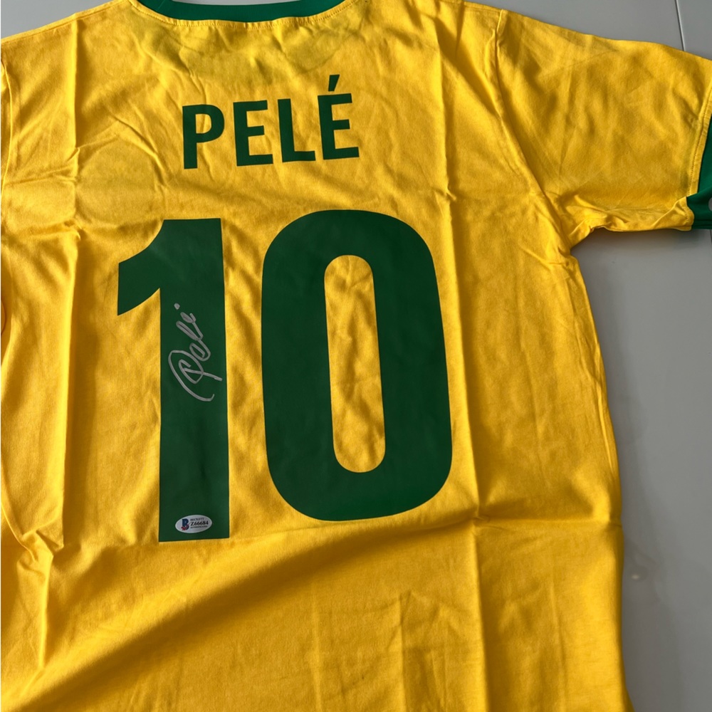 PELE autographed 1970 Brazil national team jersey Beckett COA